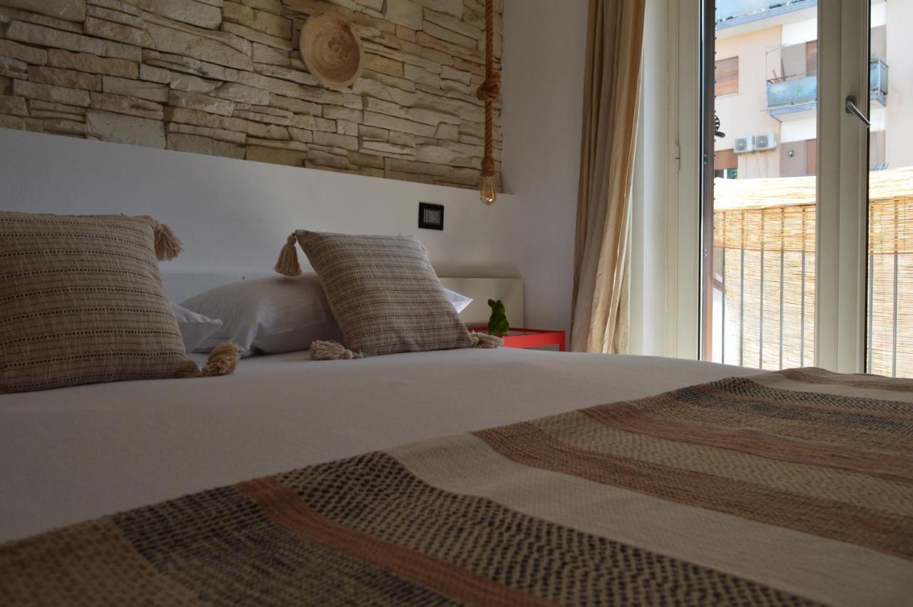 Sunday Suite Palermo Luaran gambar