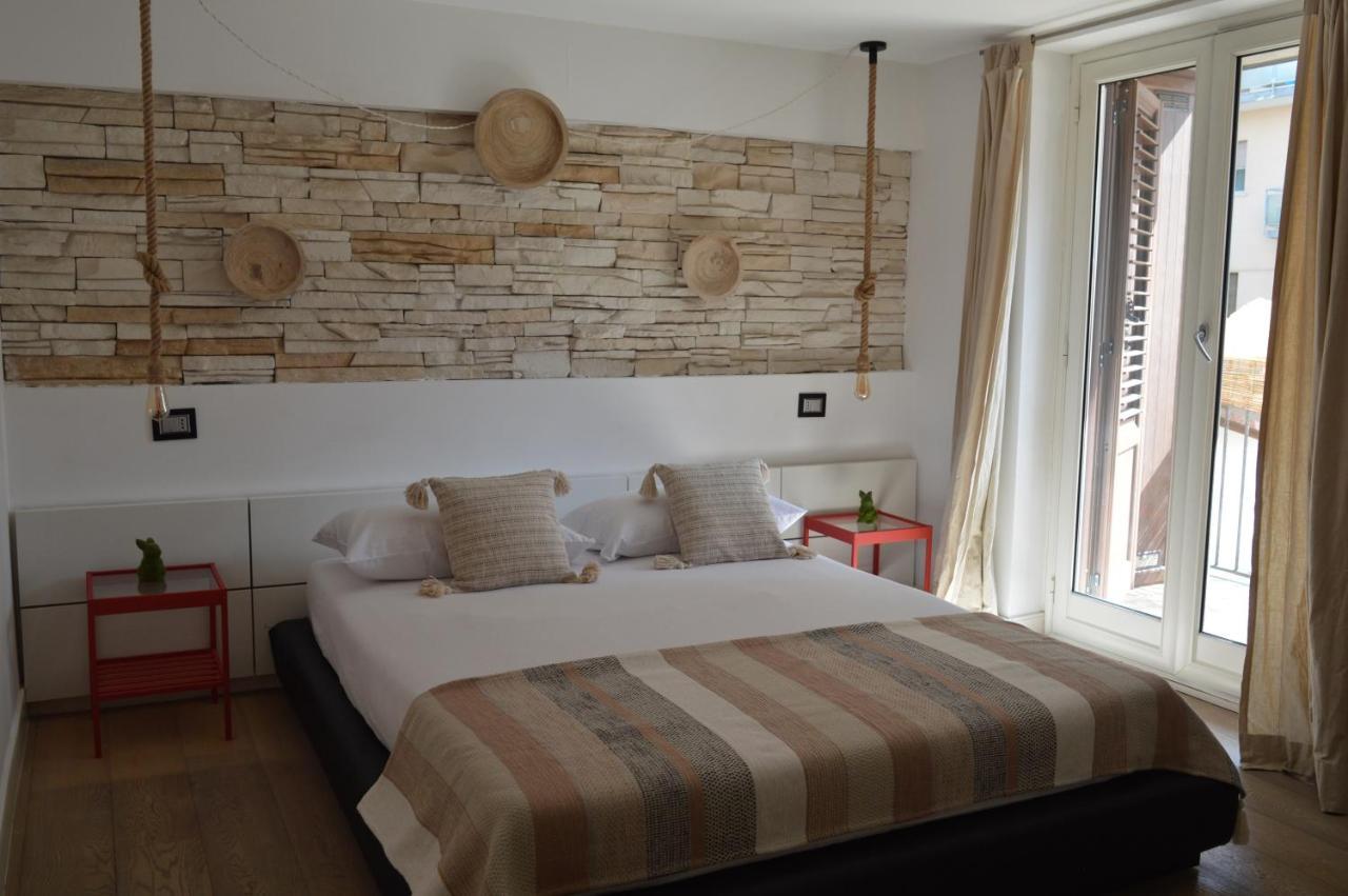 Sunday Suite Palermo Luaran gambar