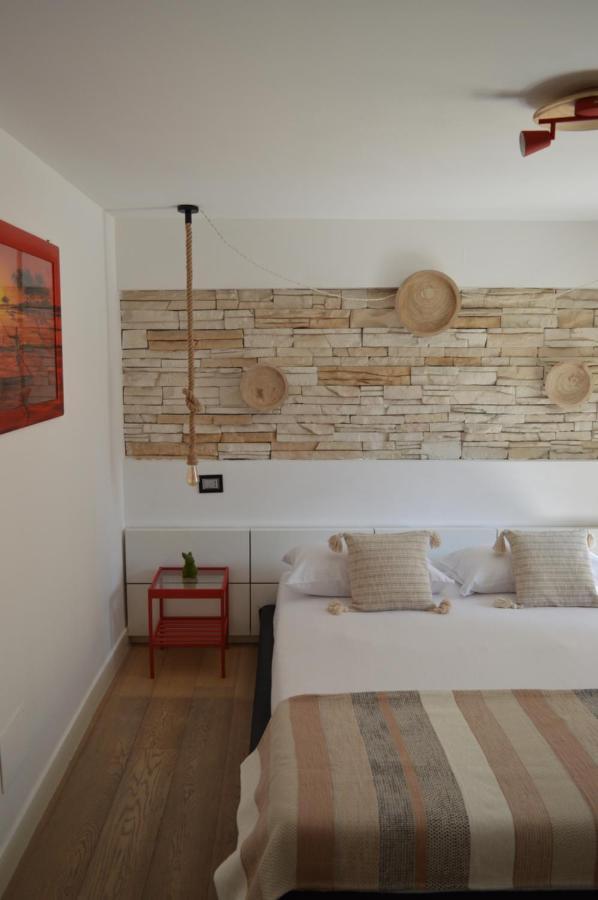 Sunday Suite Palermo Luaran gambar