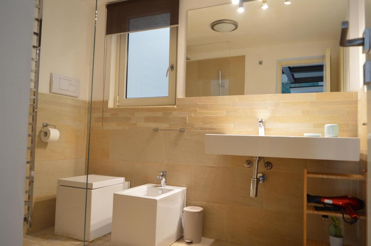 Sunday Suite Palermo Luaran gambar