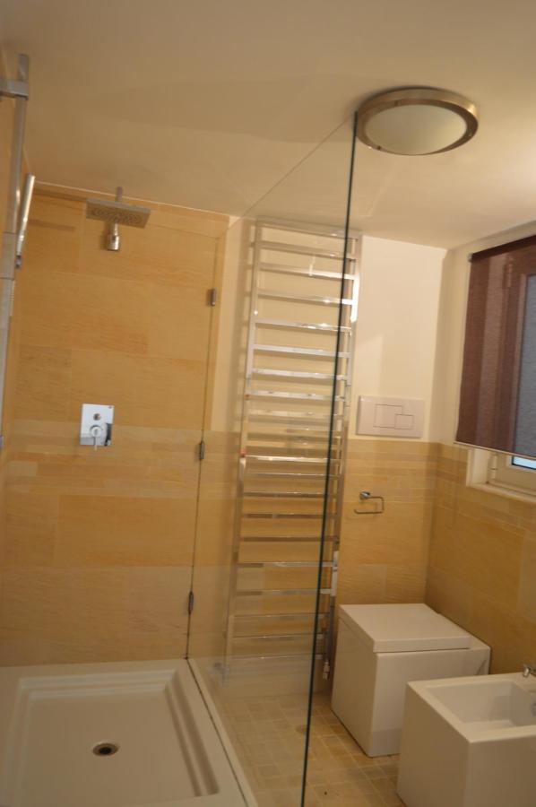 Sunday Suite Palermo Luaran gambar
