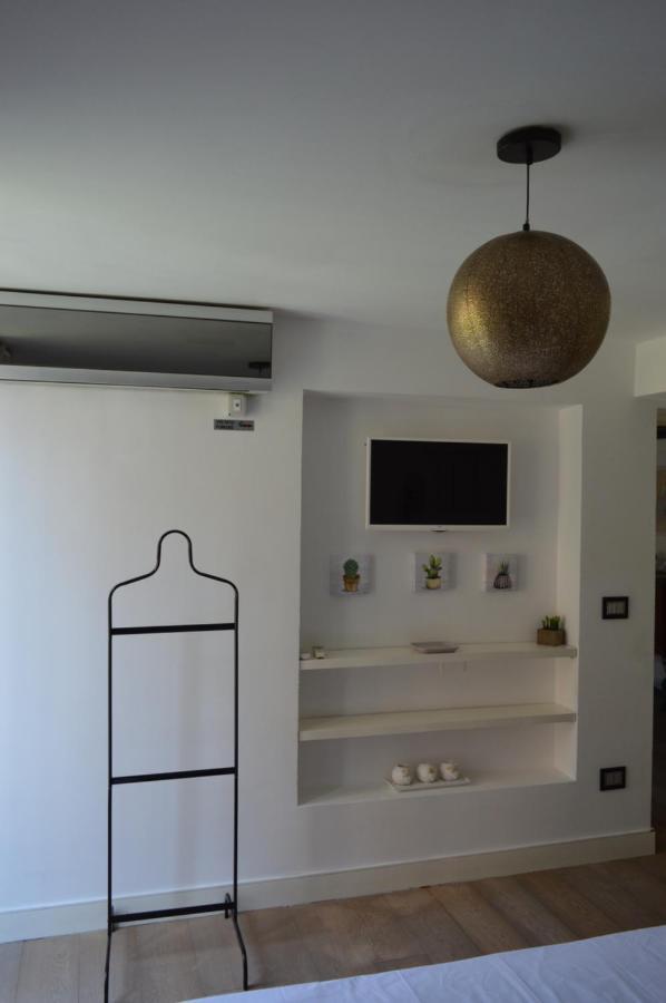 Sunday Suite Palermo Luaran gambar